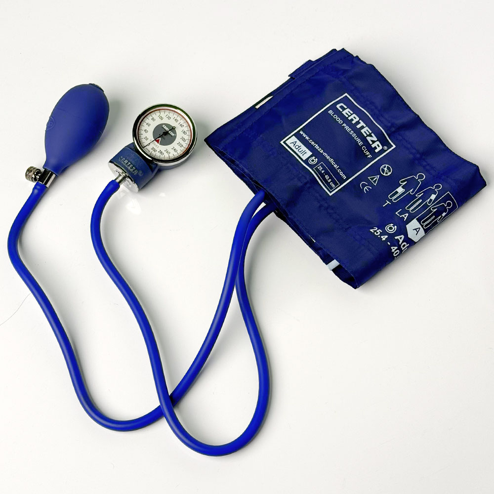 Certeza-Aneroid-Sphygmomanometer-CR-1002-familycare-2