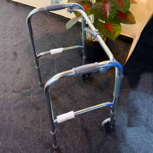 Walker-with-Wheel-3 familycare.pk