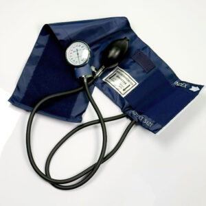 Master-Aneroid-Sphygmomanometer-familycare-2